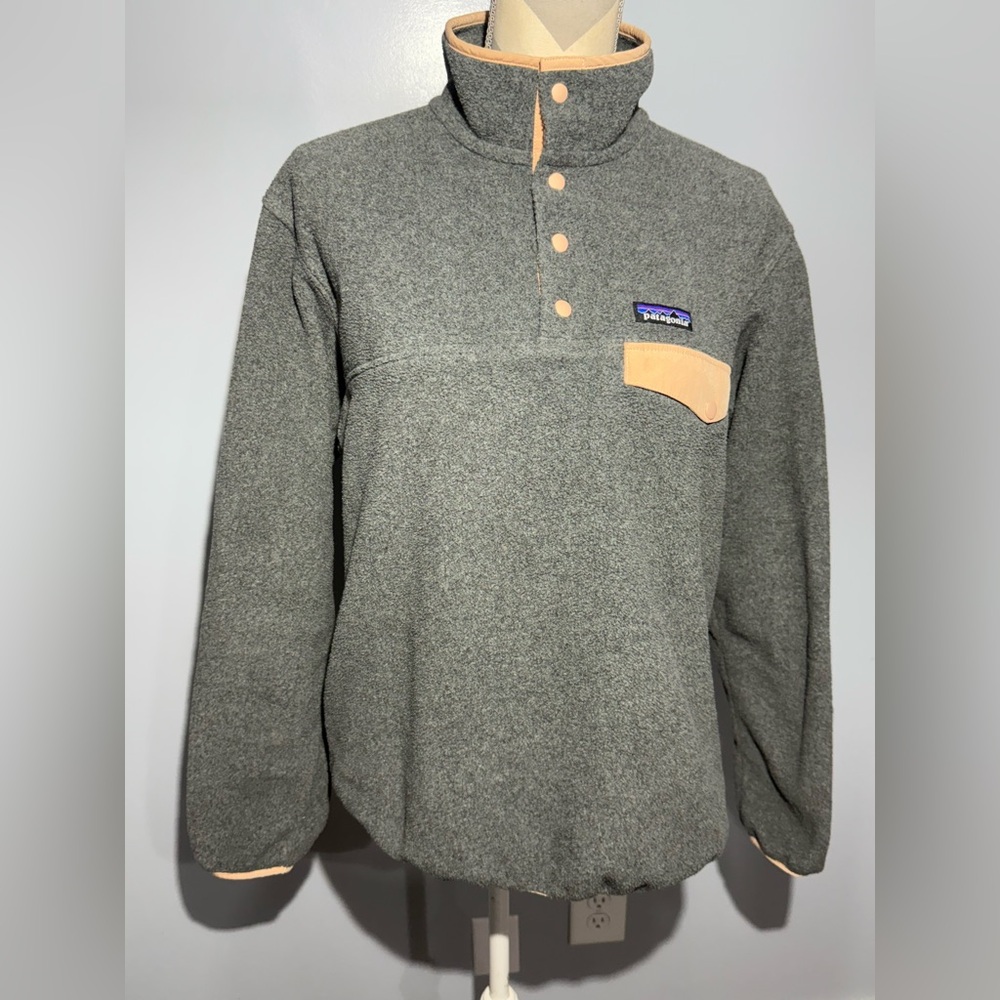 Patagonia Gray Pullover with Peach Details